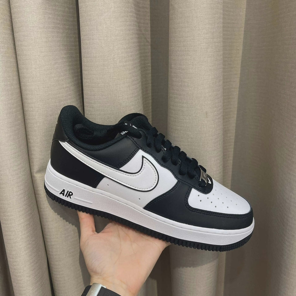 Nike Air Force 1 "Panda"