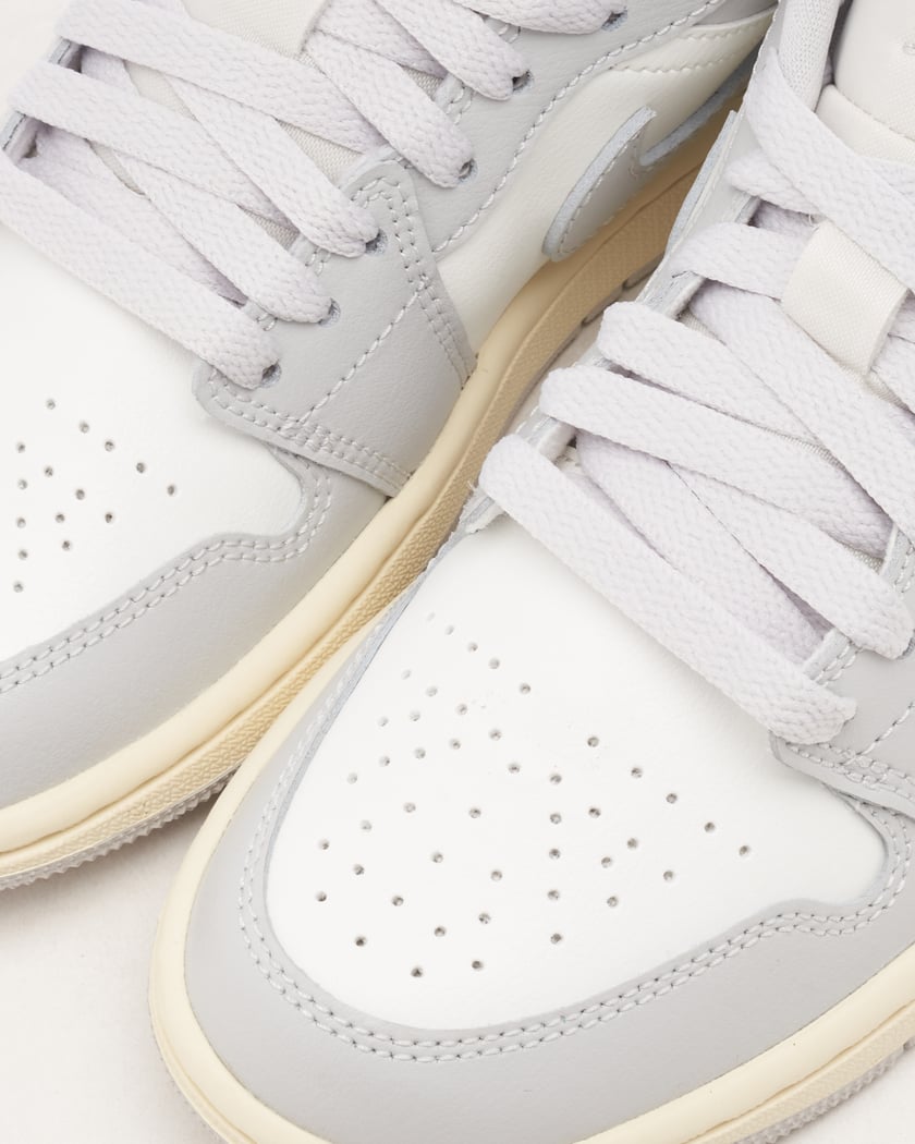Air Jordan 1 Low "Γάλα καρύδας"