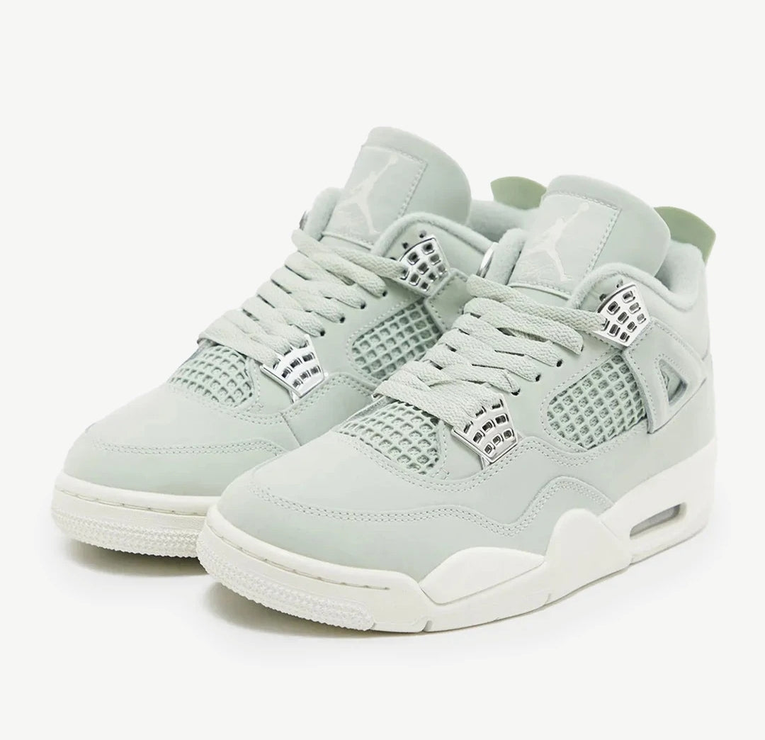 Air Jordan 4 Retro “Seafoam”