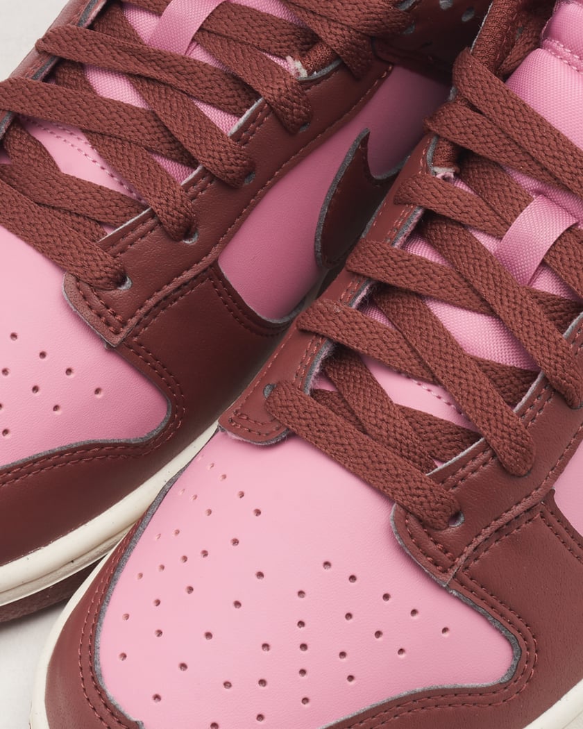 Nike Dunk Low "Elemental Pink"