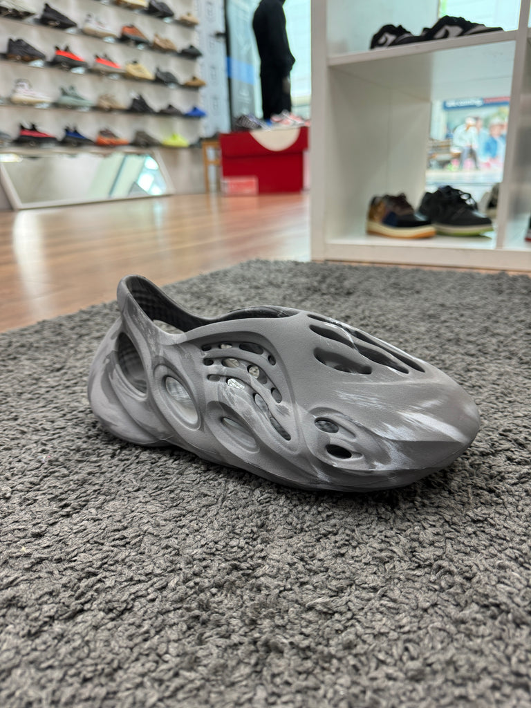 Yeezy Foam RnR MX Granite – Topkickscy
