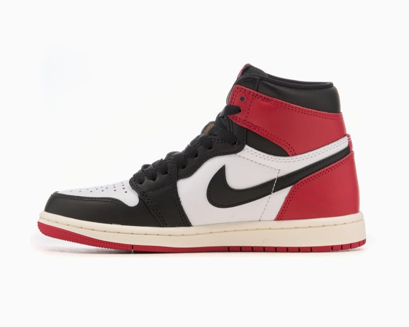 Air Jordan 1 Retro High OG "Black Toe"