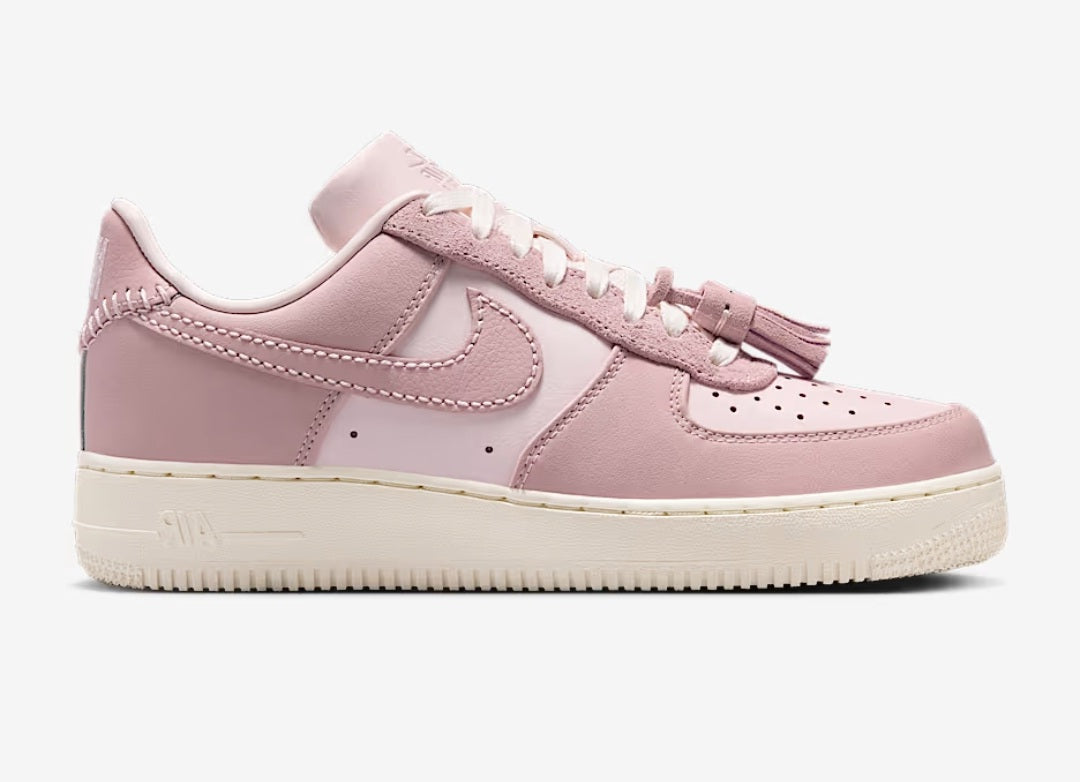 Nike Air Force 1 Low "Pink Oxford"