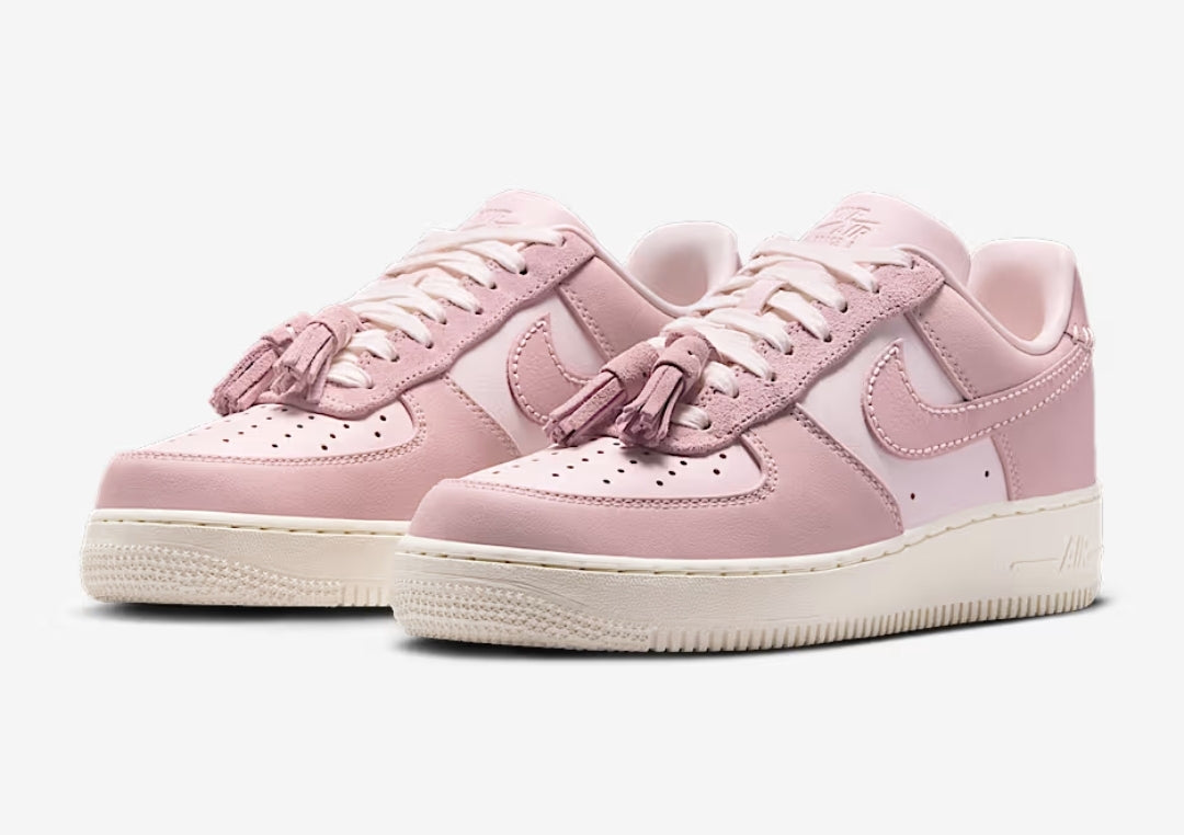 Nike Air Force 1 Low "Pink Oxford"