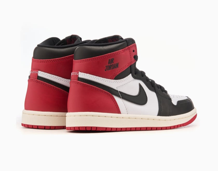 Air Jordan 1 Retro High OG "Black Toe"