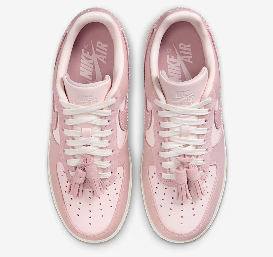 Nike Air Force 1 Low "Pink Oxford"