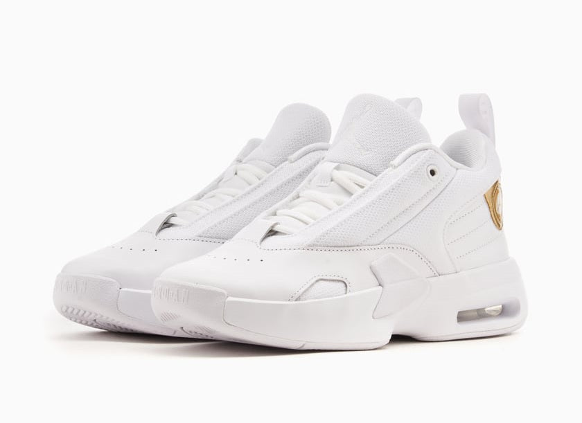 Jordan Women's Max Aura 6