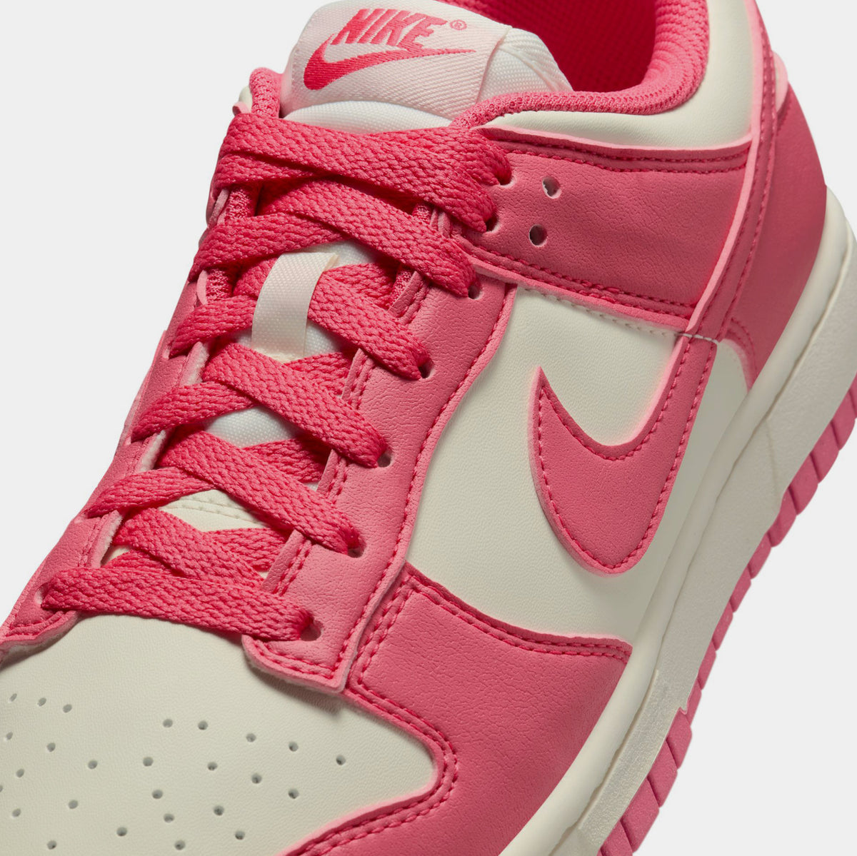 Nike Dunk Low "Aster Pink"