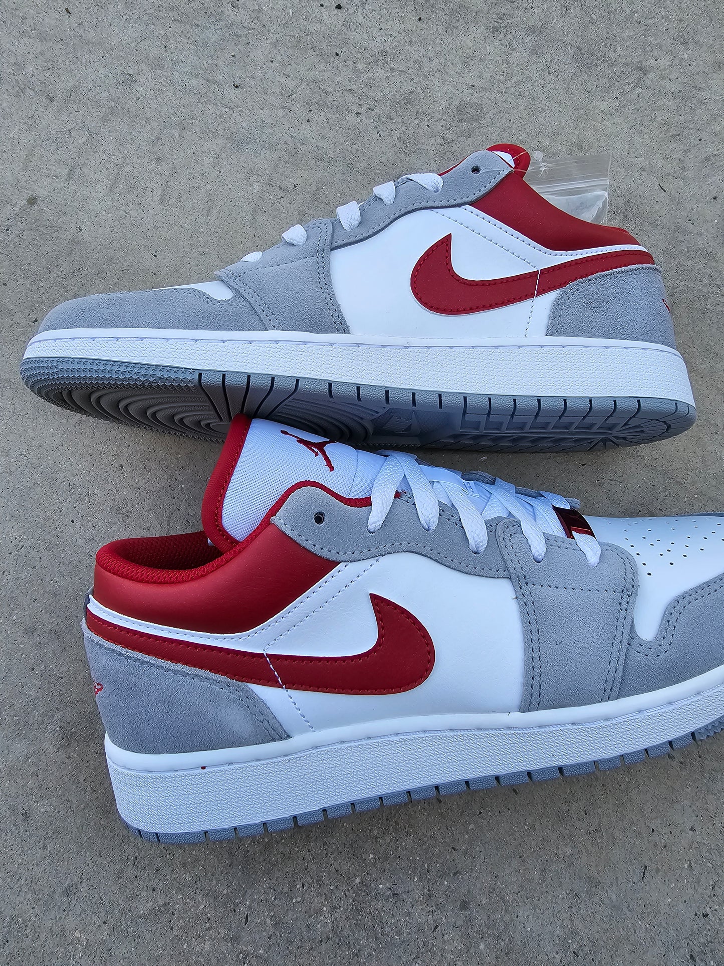 Air Jordan 1 Low " Light Grey Gym Red"