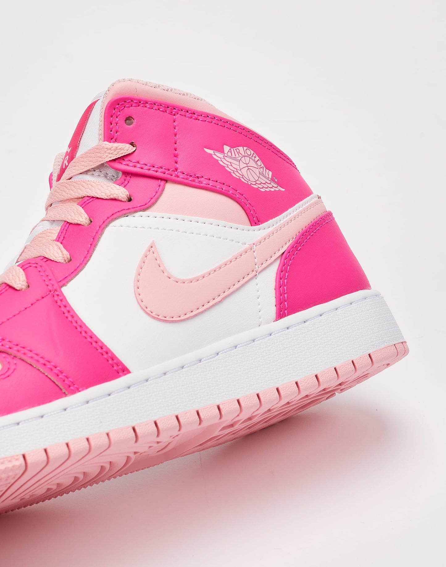 Air Jordan 1 Mid "Fierce Pink"