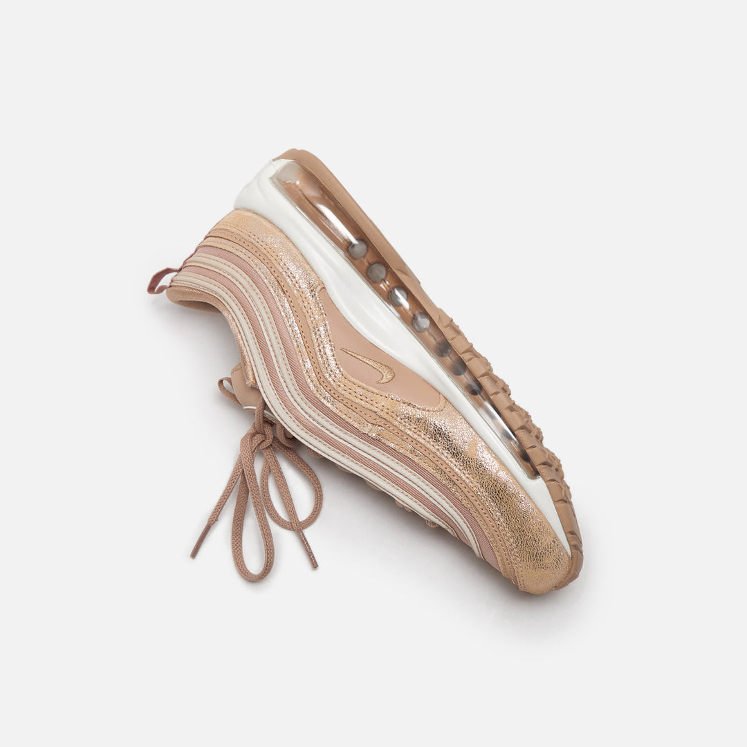 Το Nike Air Max 97 ταλαιπωρημένο