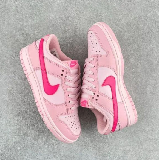 Nike Dunk Low "Triple Pink"