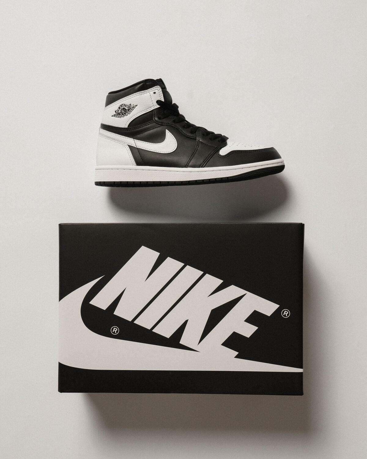 Air Jordan 1 High "Black White"