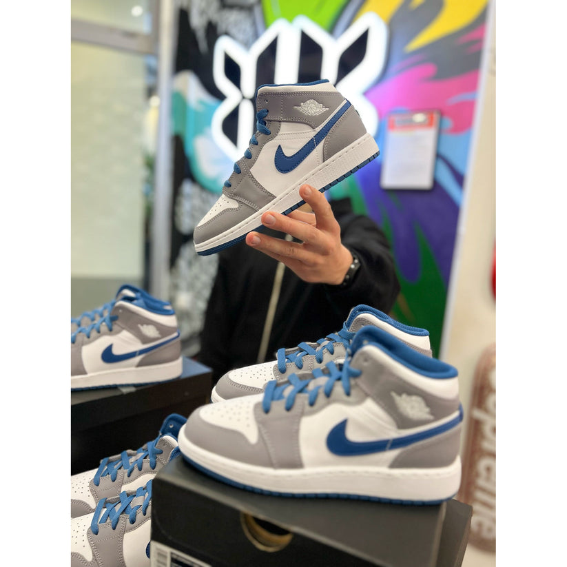 Air Jordan 1 Mid “True Blue”