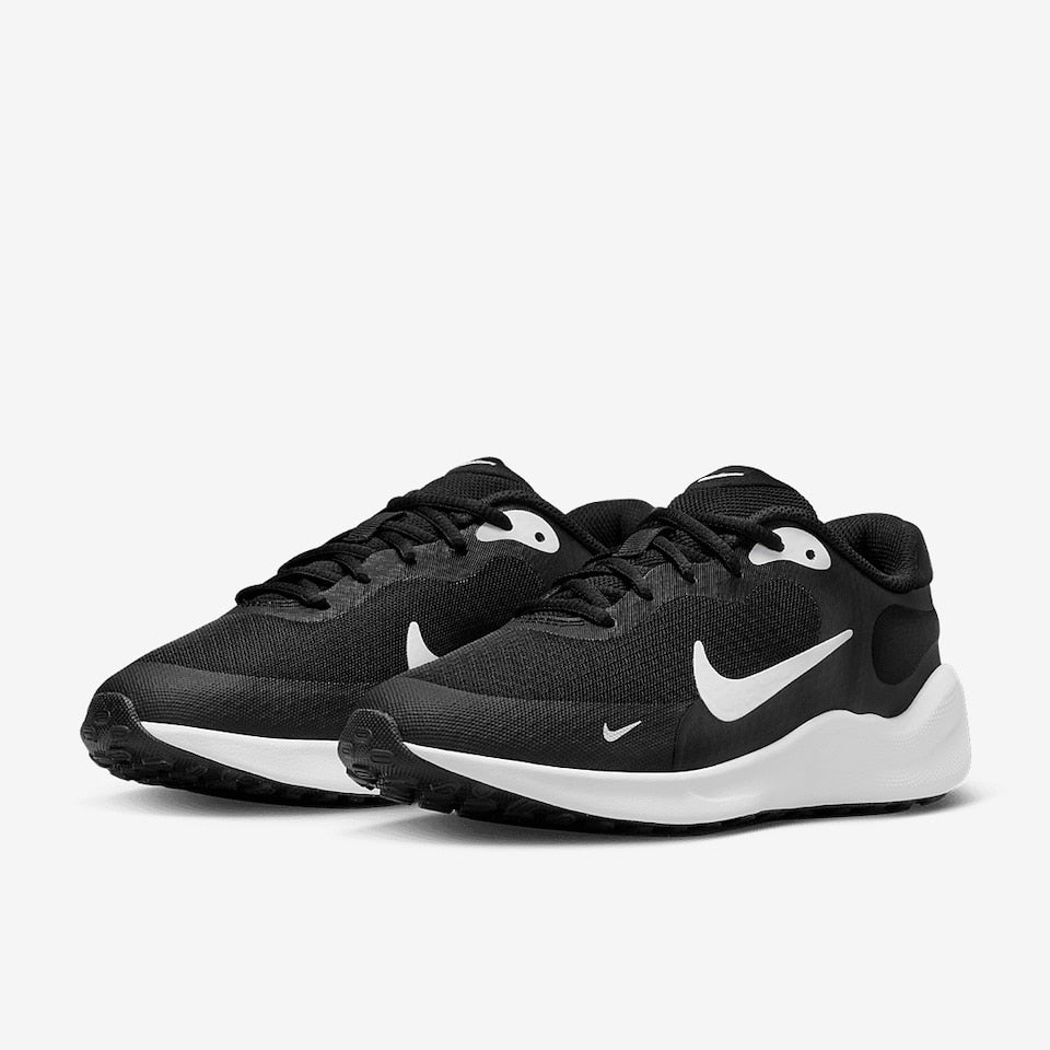 Nike Sportswear Revolution 7 Black/White