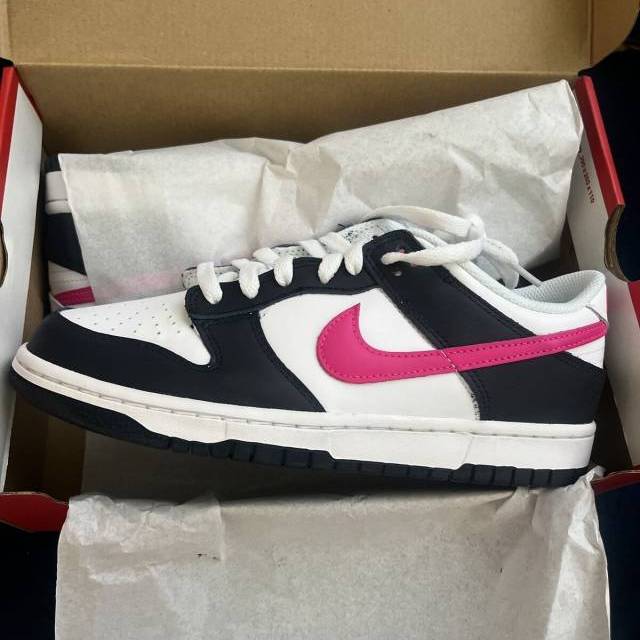 Nike Dunk Low "Obsidian Fierce Pink"