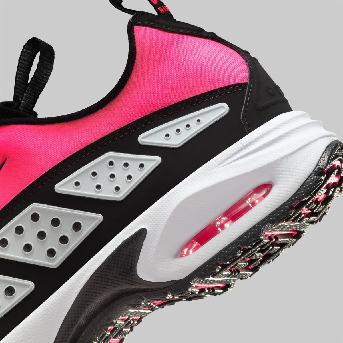 Air Max SNDR "Hyper Pink"