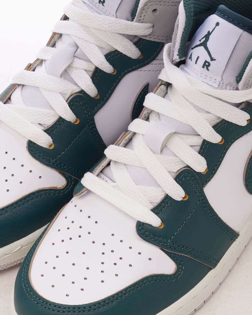 Air Jordan 1 Mid SE "Neutral Grey Oxidised Green"