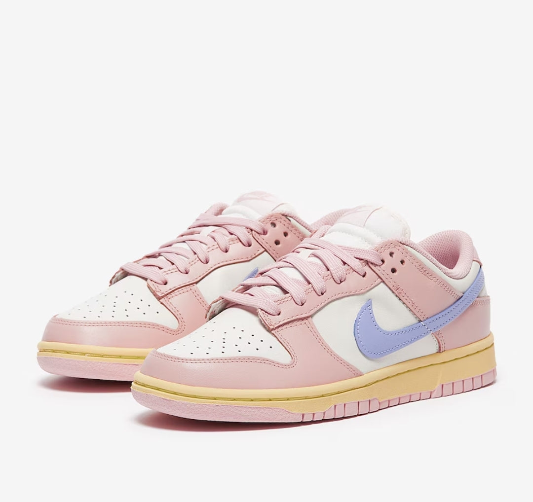 Nike Dunk Low "Pink Oxford"