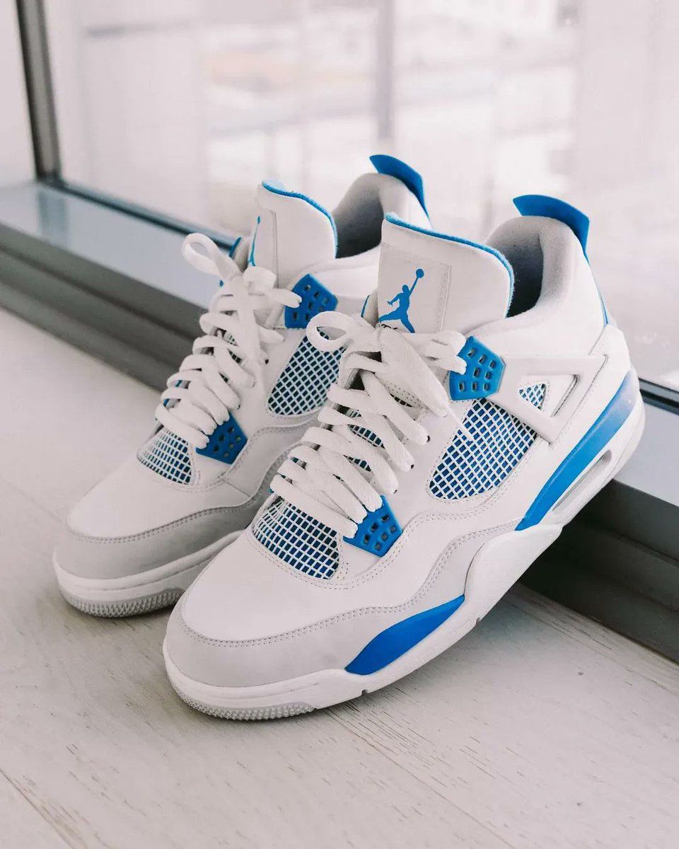 Used Air Jordan 4 "Military Blue"