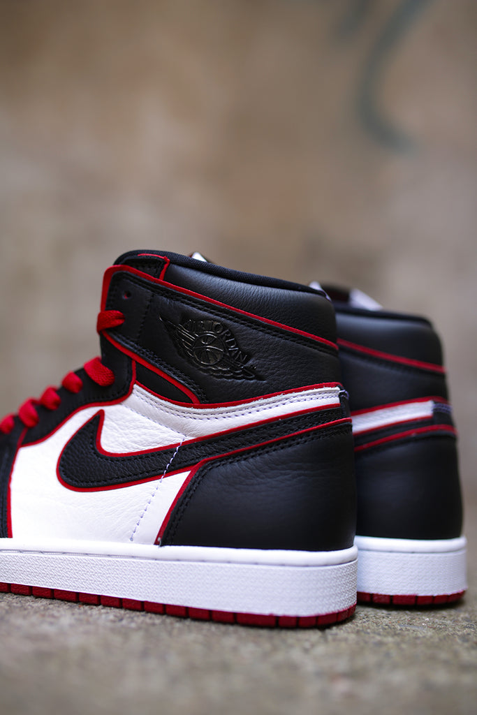 Air Jordan 1 Retro High OG "Bloodline"