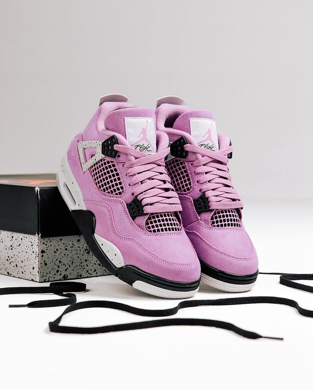 Προπαραγγελία Air Jordan 4 "Orchid"