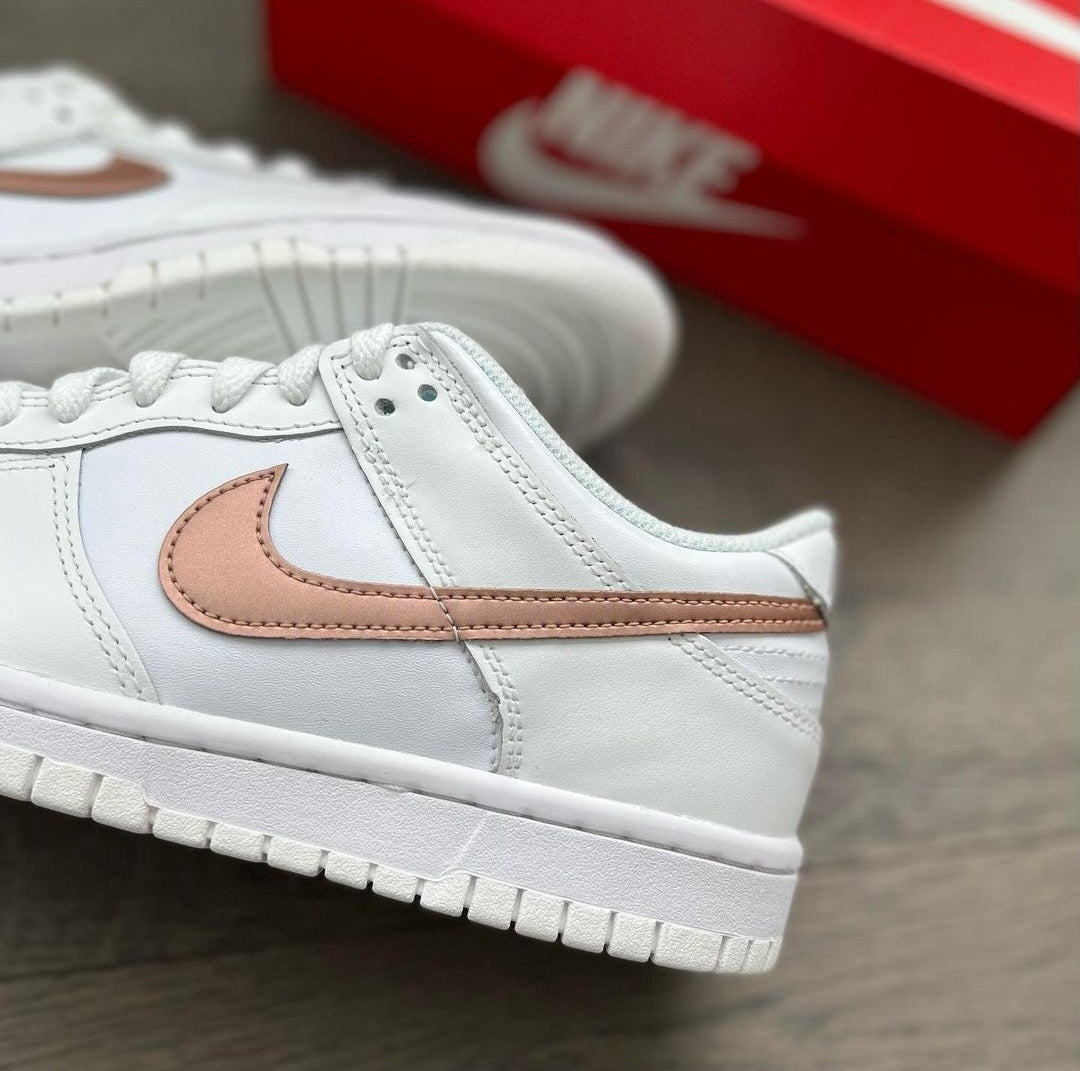 Nike Dunk Low "White Pink"