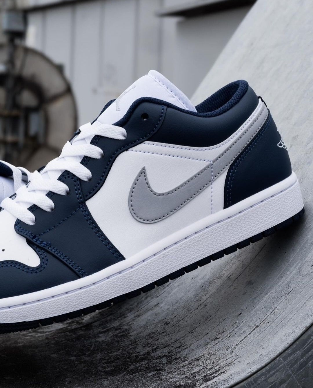 Air Jordan 1 Low "Midnight Navy"