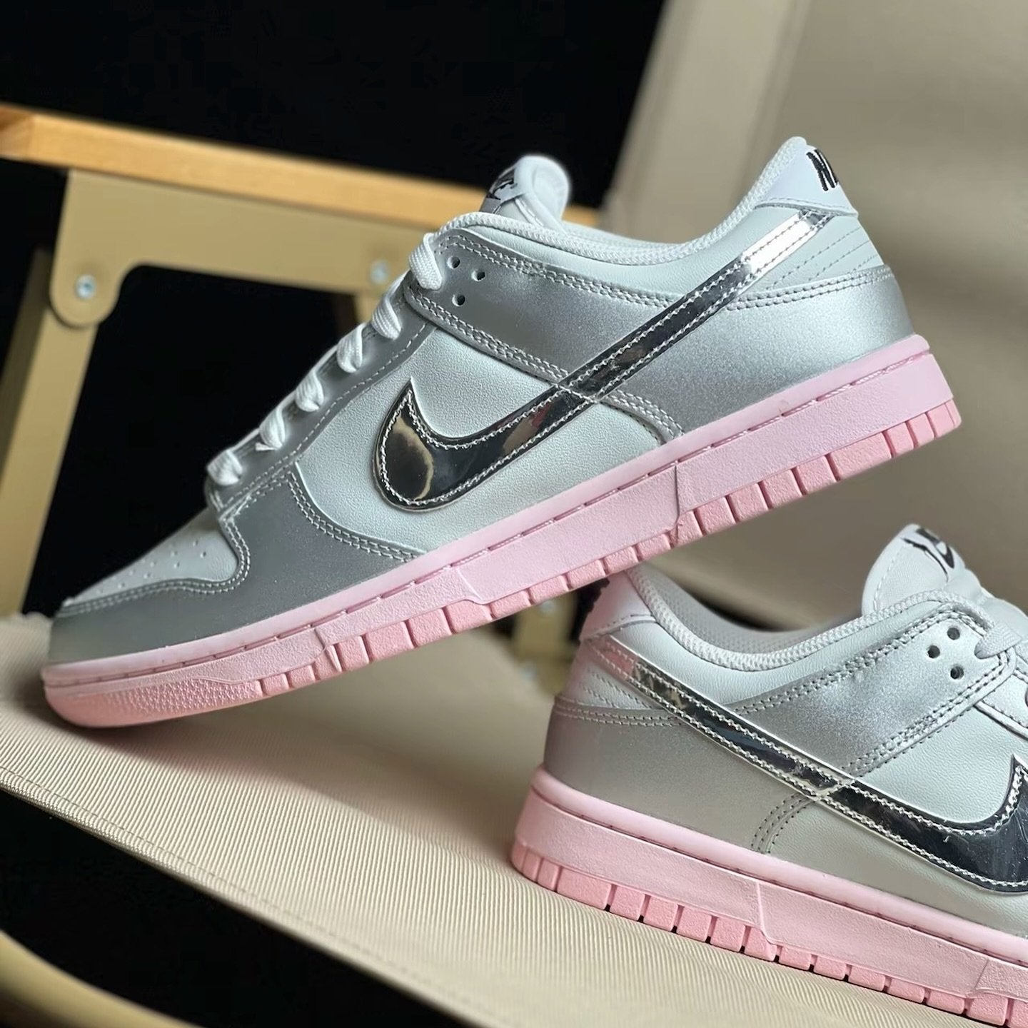 Nike Dunk Low "Metallic Silver"