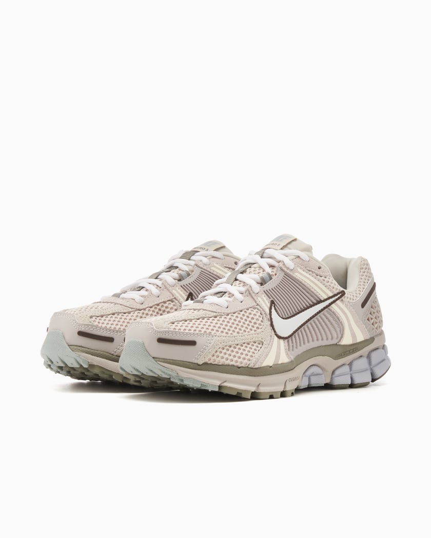 Nike Vomero 5 "Light Orewood"