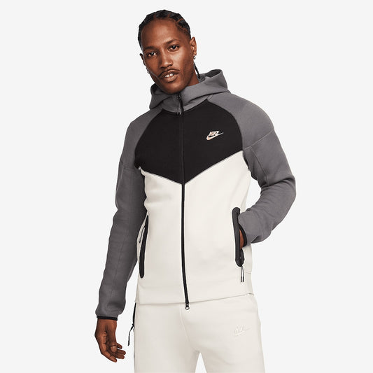 Nike Tech Fleece