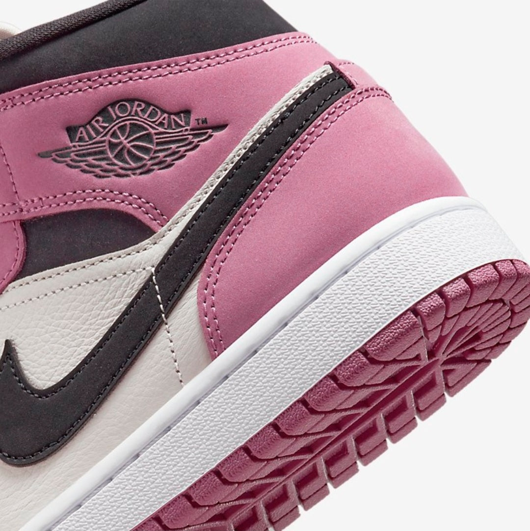 Air Jordan 1 Mid SE "Light Mulberry"