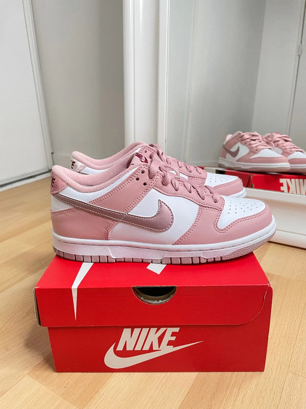 Nike Dunk Low "Pink Velvet"