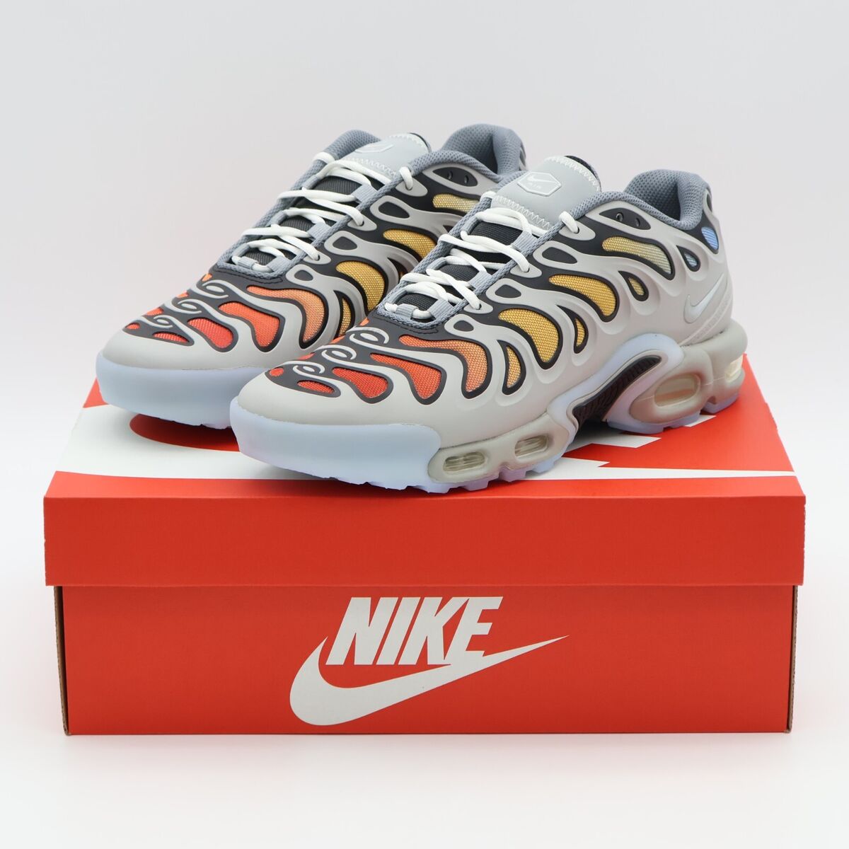 Nike Air Max Plus Drift "Light Smoke Grey"