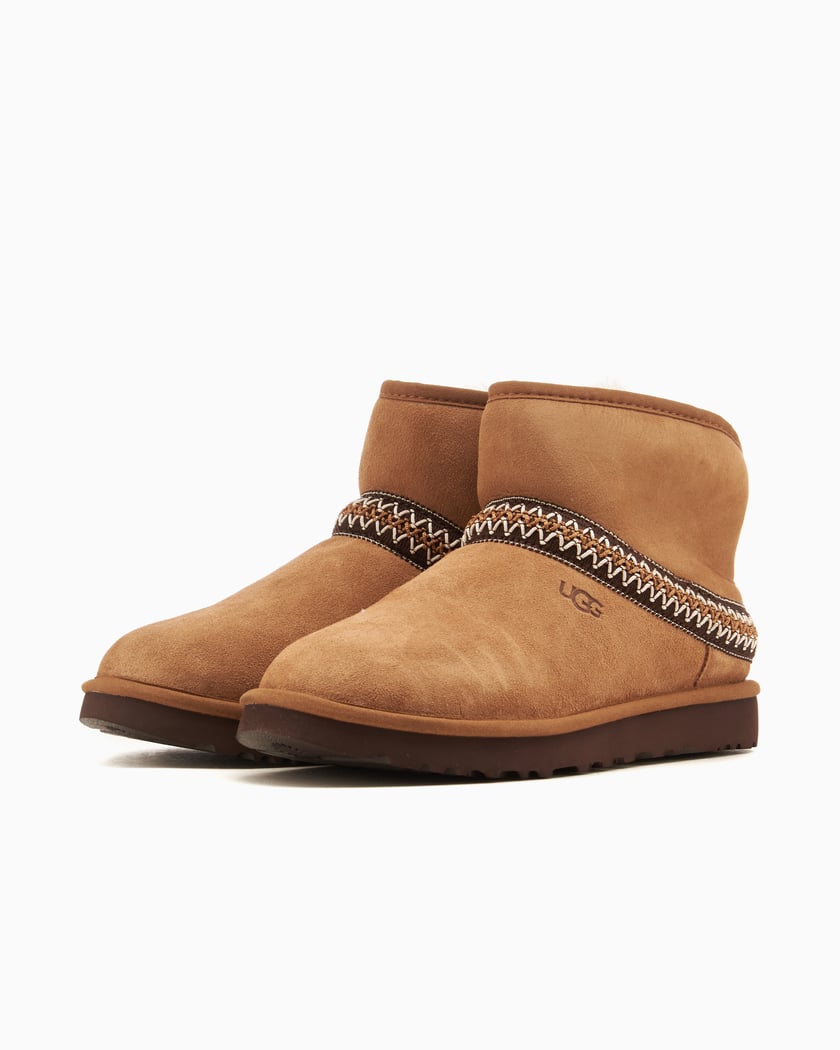 UGG® Women's Classic Mini Crescent