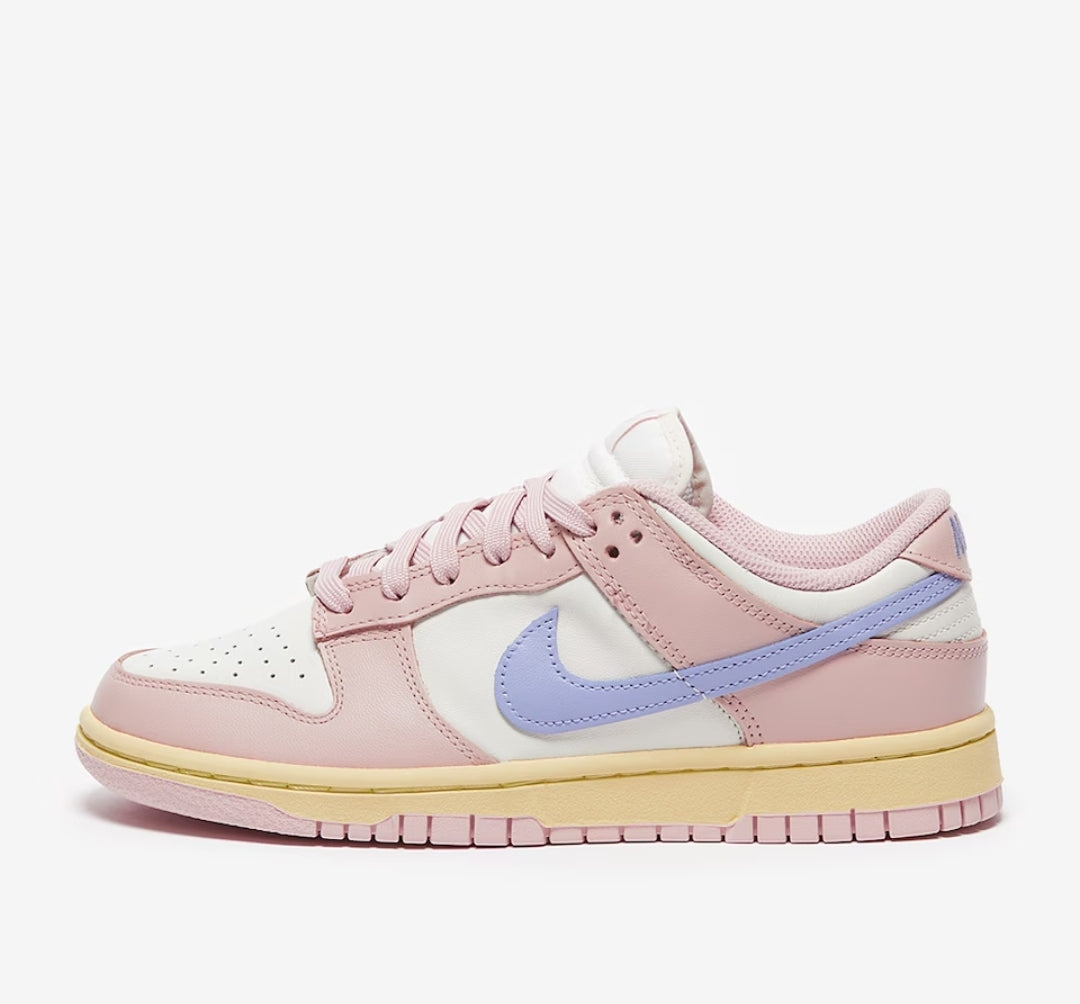 Nike Dunk Low "Pink Oxford"