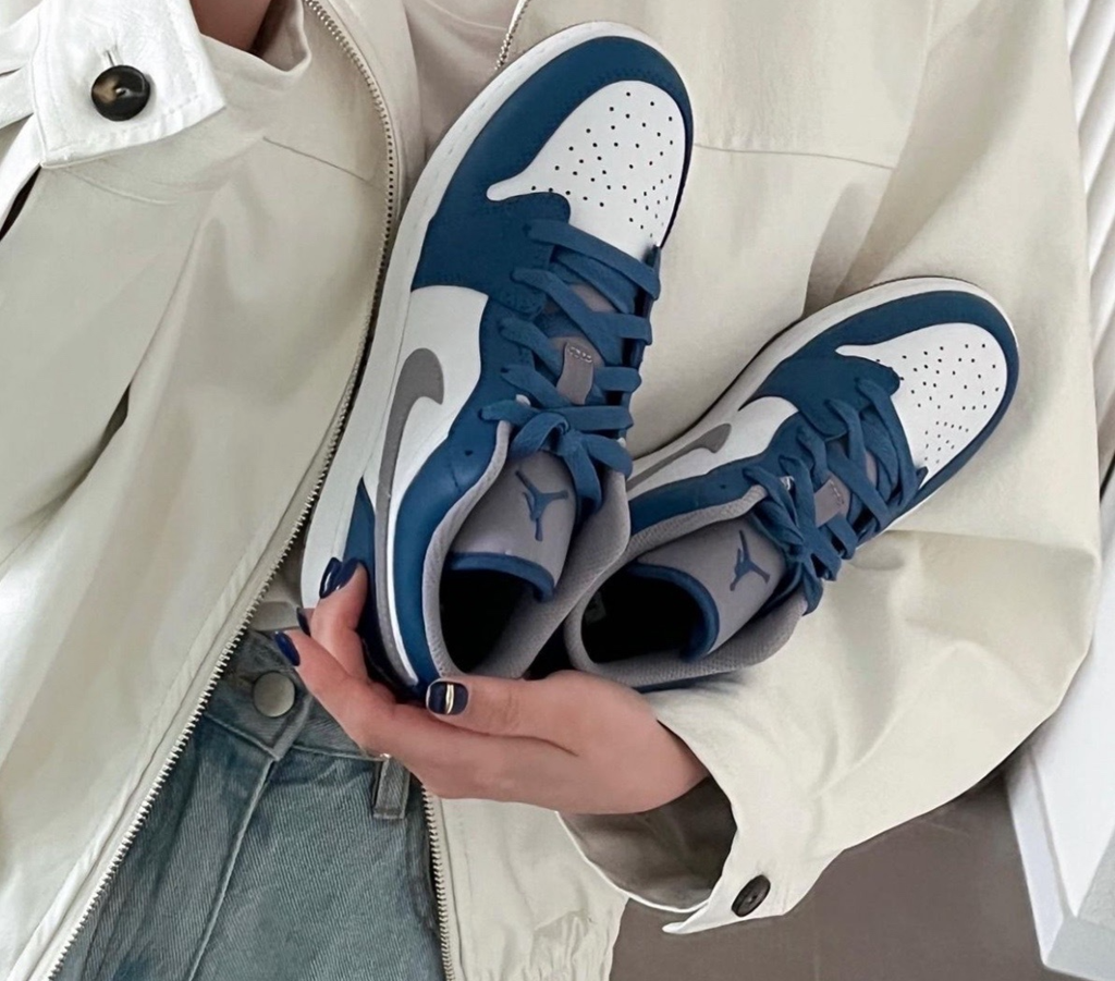 Air Jordan 1 Low  'True Blue'