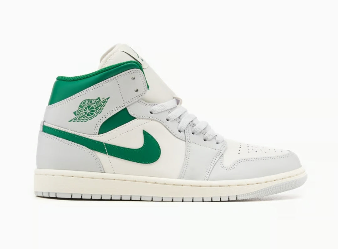 Air Jordan 1 Mid "Pine Green"