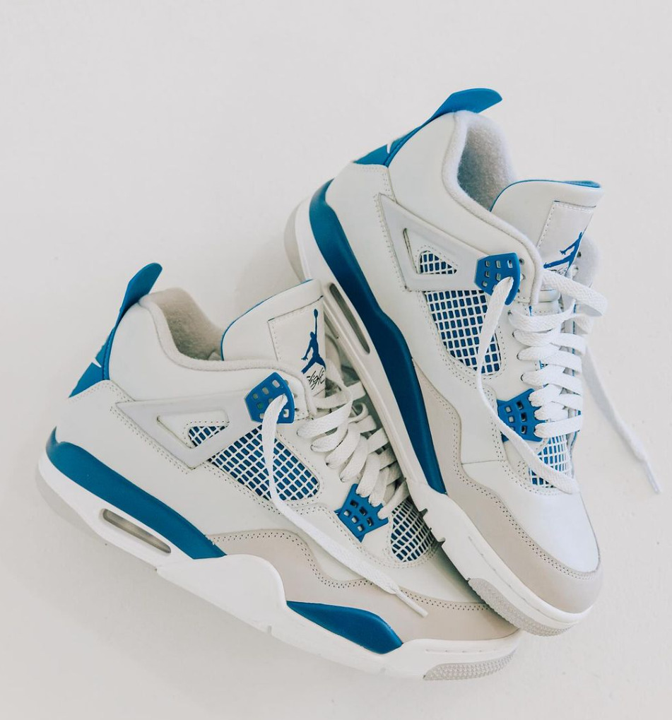 Used Air Jordan 4 "Military Blue"