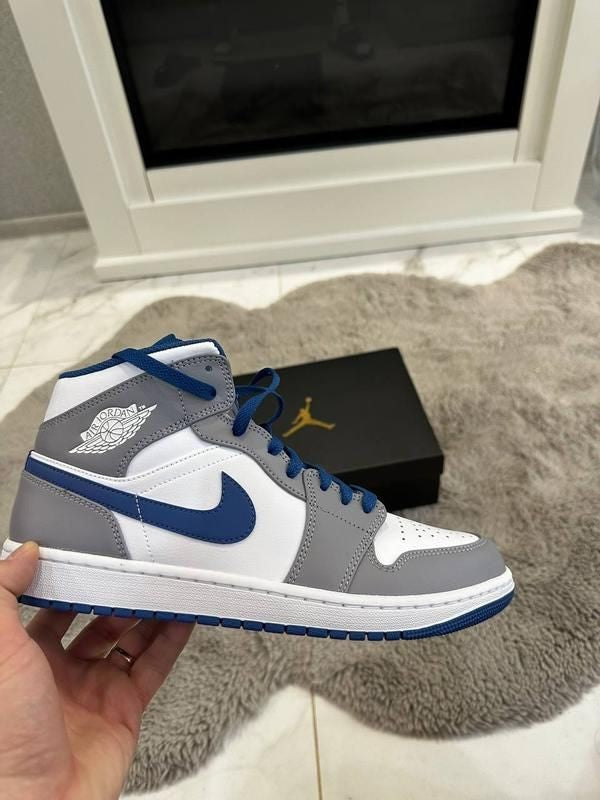 Air Jordan 1 Mid “True Blue”