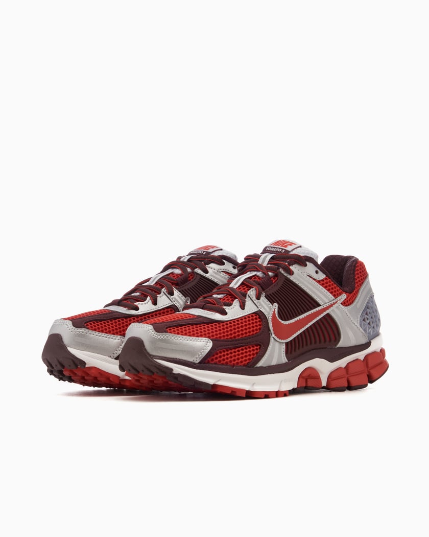 Nike Vomero 5 "Mystic Red"