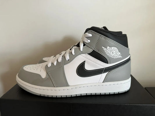 Air Jordan 1 Mid "Light Smoke Grey Anthracite"