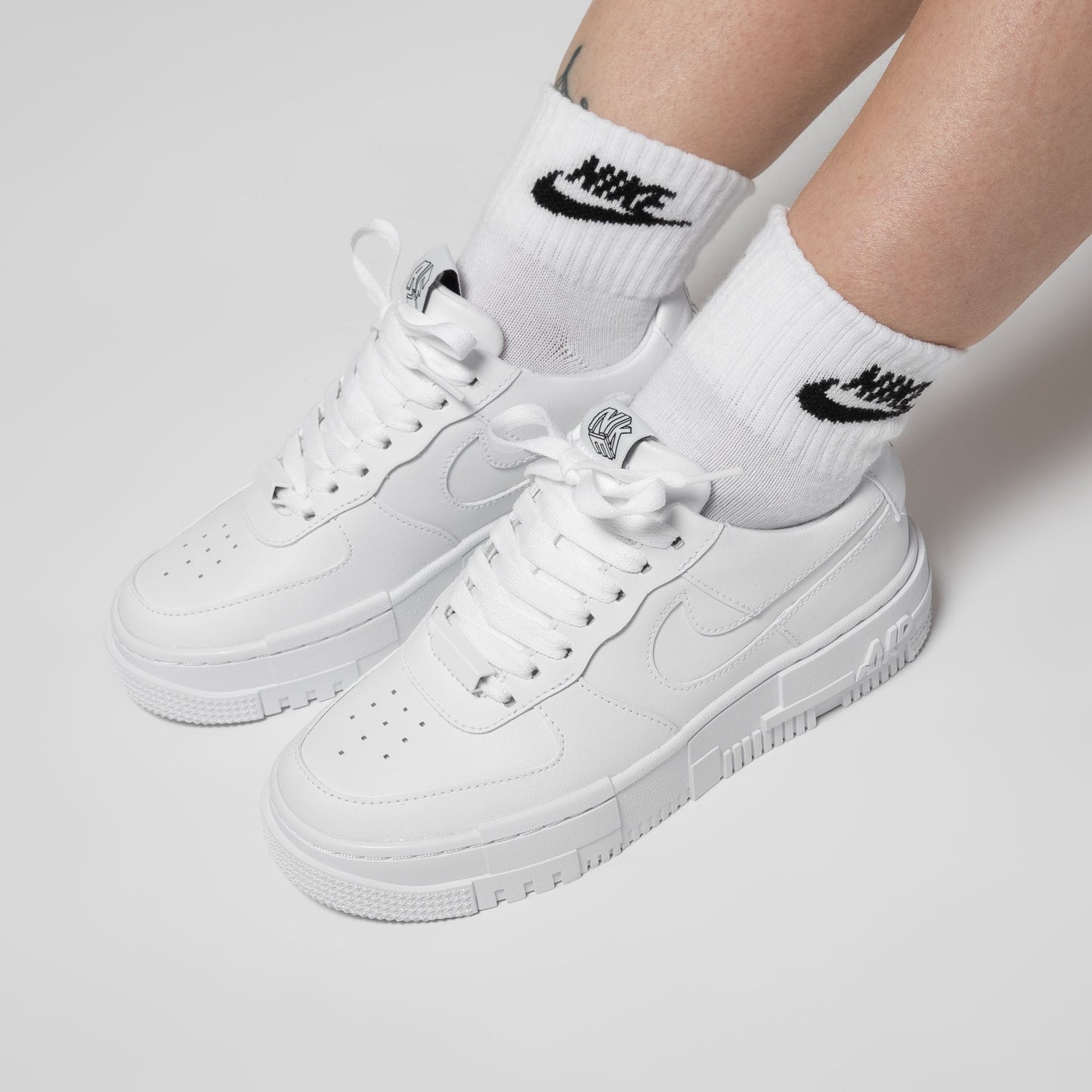 Nike Air Force 1 Pixel White