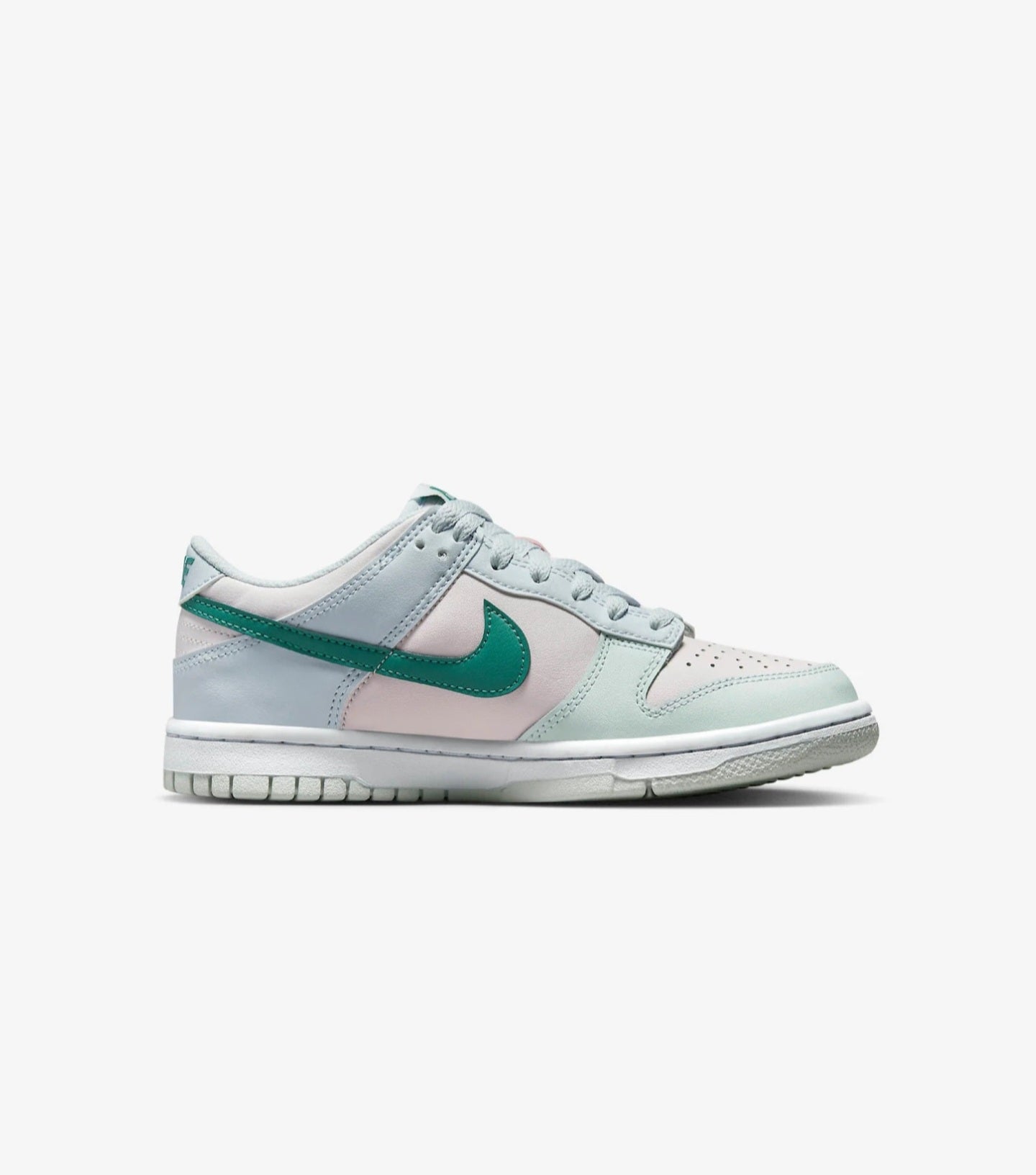 Nike Dunk Low ‘Mineral Teal’