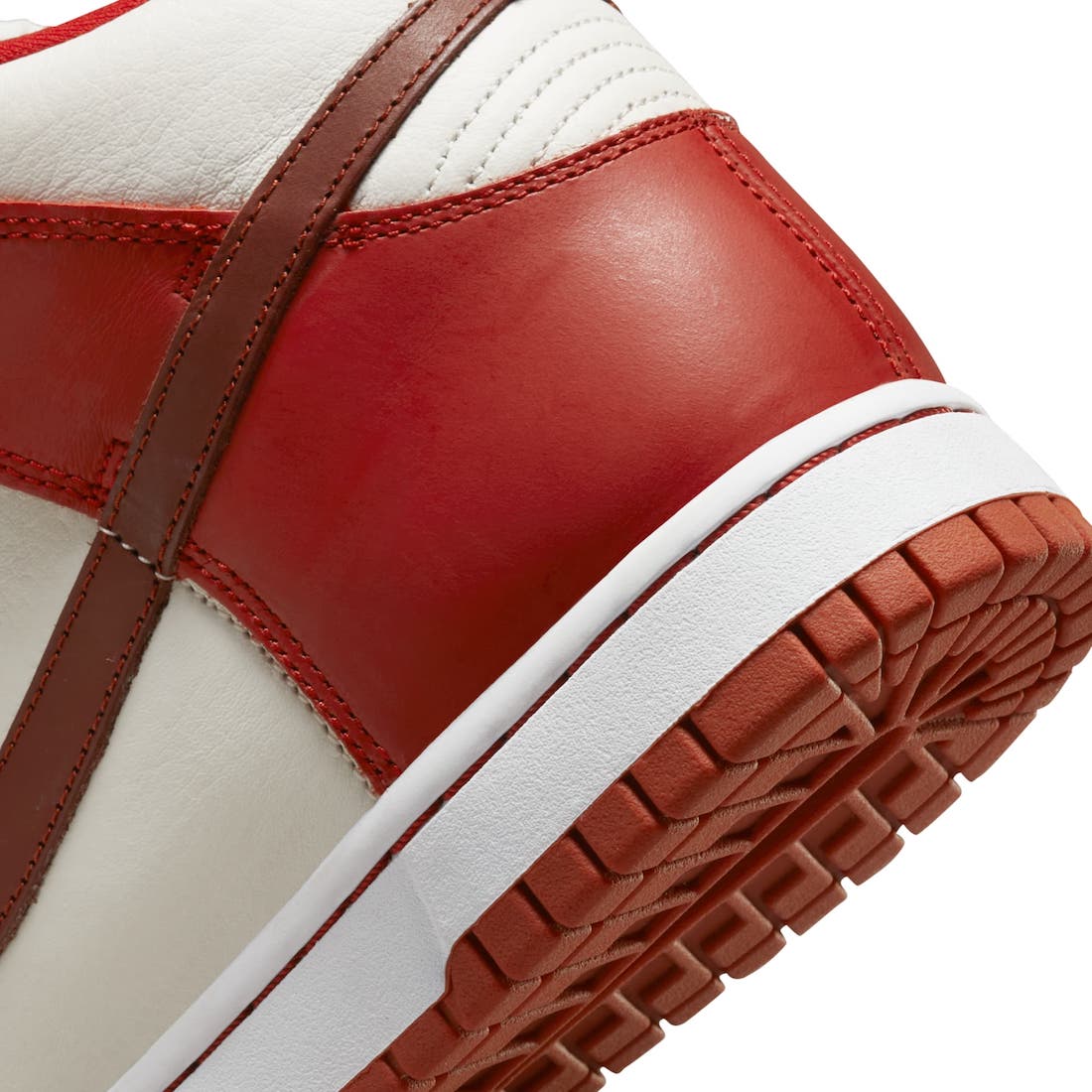 Nike Dunk High "Cinnabar"