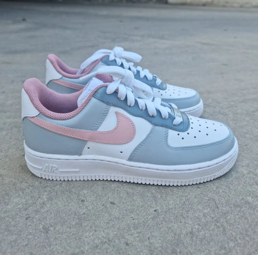 Nike Air Force 1 custom paint grey/pink