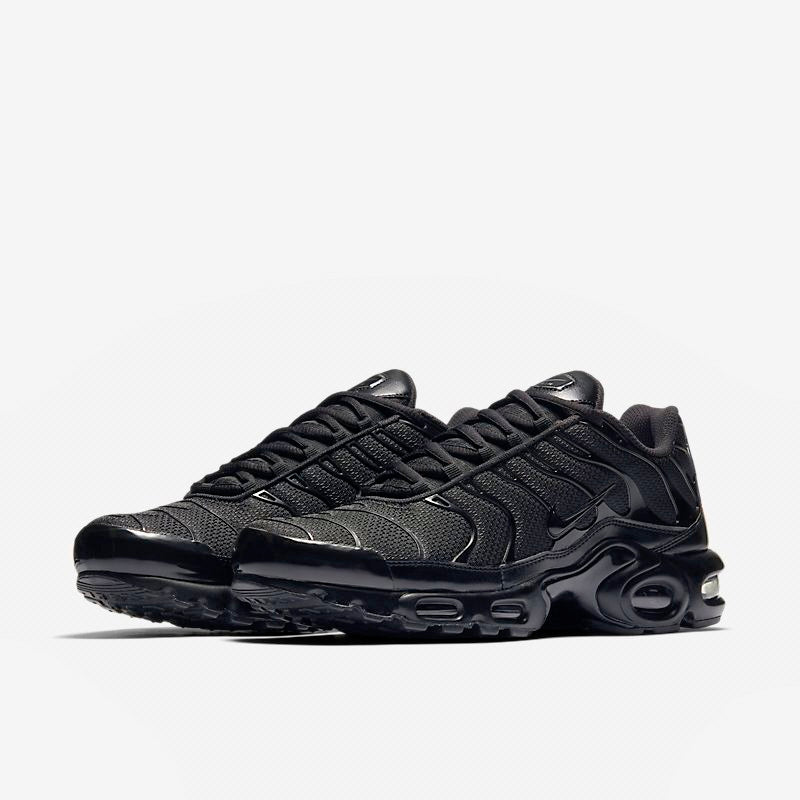 Nike Air Max Plus "Triple Black"