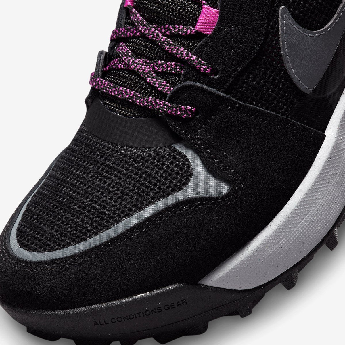 Nike ACG Lowcate
 Μαύρο και δροσερό γκρι